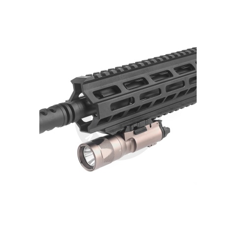 Night Evolution X300U Tactical Pistol Light - DARK EARTH