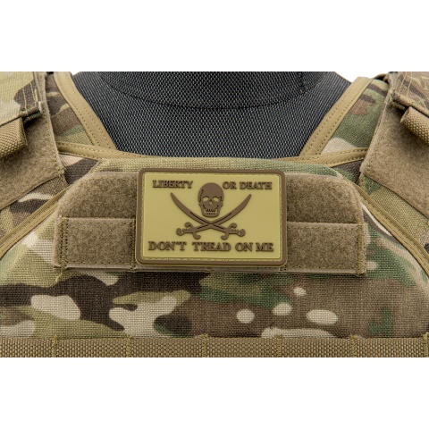 Pirate Skull Liberty or Death, Don't Tread On Me PVC Patch (Color: Coyote Tan)